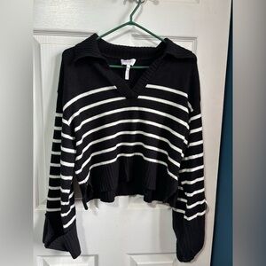 Laundry By Shelli Segal Black and White Knit Bell Sleeve Cropped Sweater